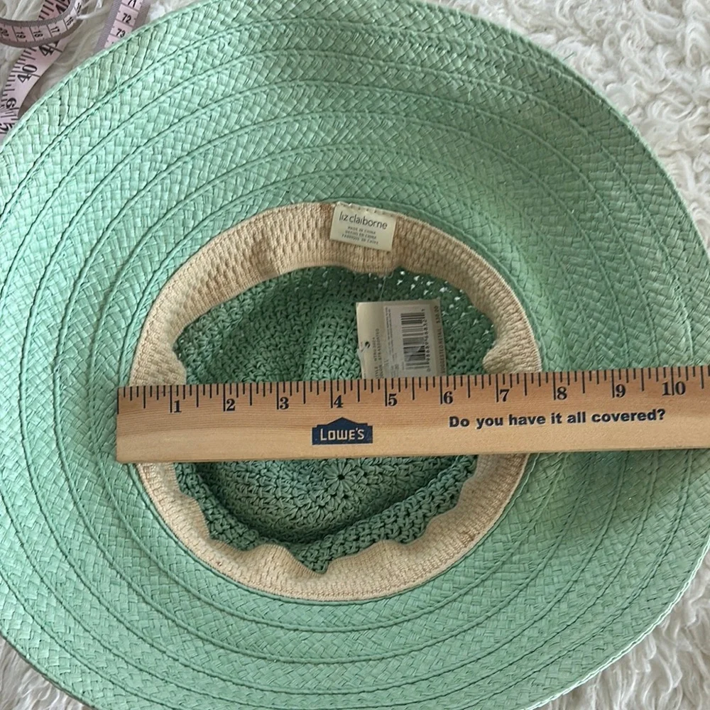 Liz Claiborne this liz